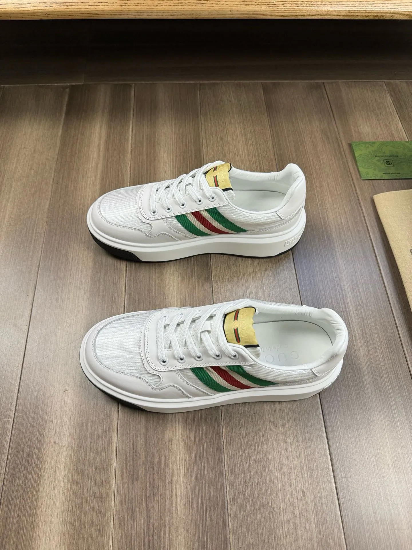 [Gucci] Gucci men's shoes 💰820💰 - High-end quality original order - Upper: 🔝Imported Nappa calfskin·Brand high mercerized cloth·Brand webbing -Inner: water-dyed cowhide, -Outsole: ultra-light T men's shoes💰U foam. Rubber; two-color molded outsole -Ultra-high quality control·Fine workmanship: highlighted (high-end·luxury·grade) -Size: 38-44 (45, can be customized)